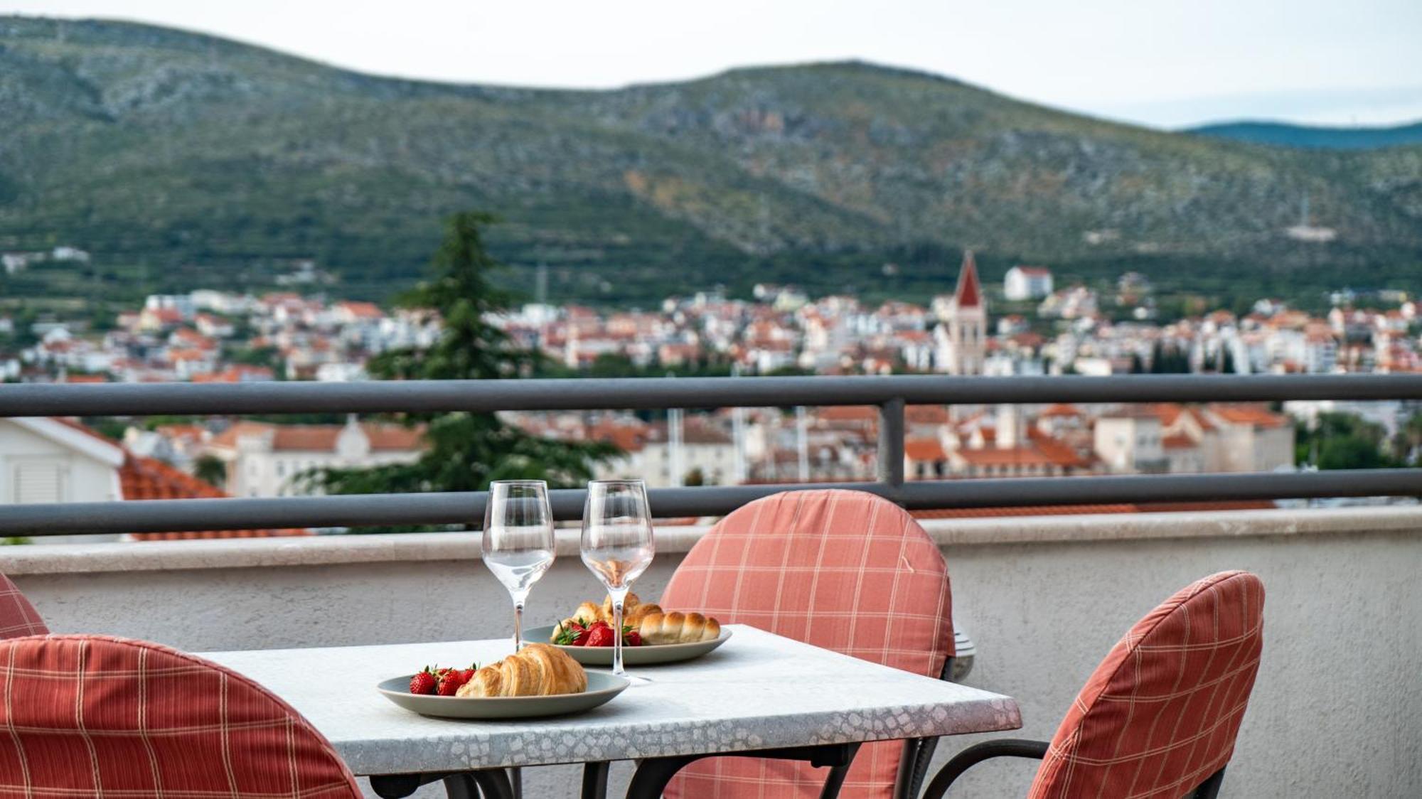 Apartments Kudelik Trogir Exterior photo