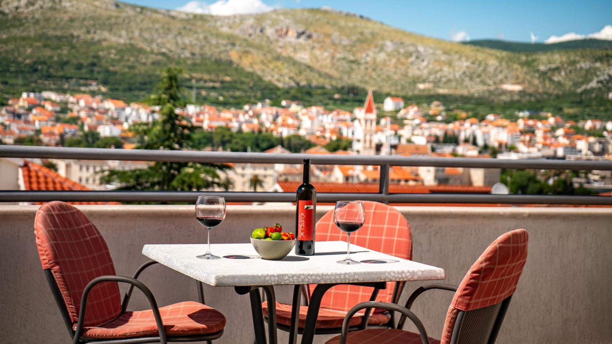 Apartments Kudelik Trogir Exterior photo