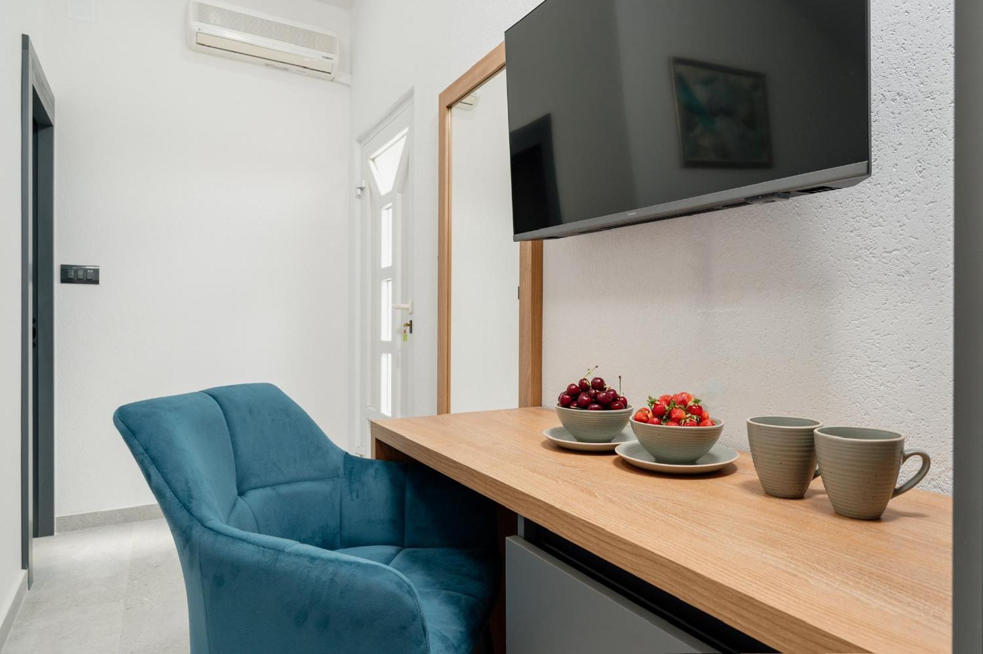 Apartments Kudelik Trogir Exterior photo