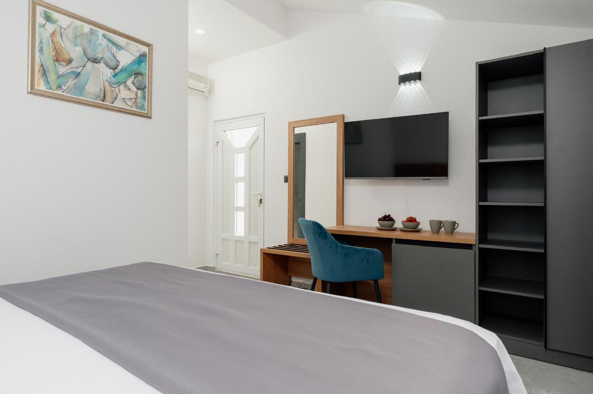 Apartments Kudelik Trogir Exterior photo