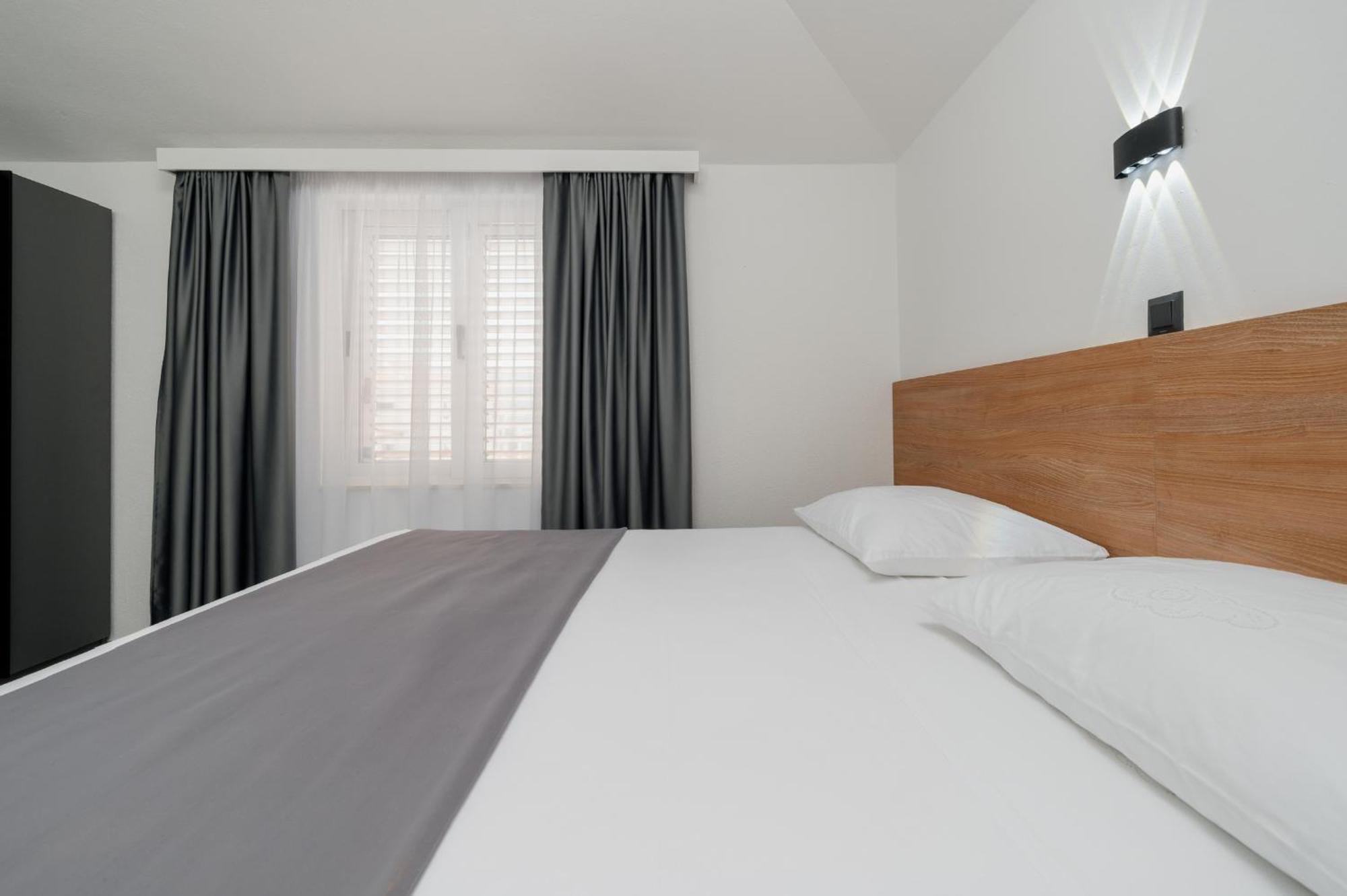 Apartments Kudelik Trogir Exterior photo