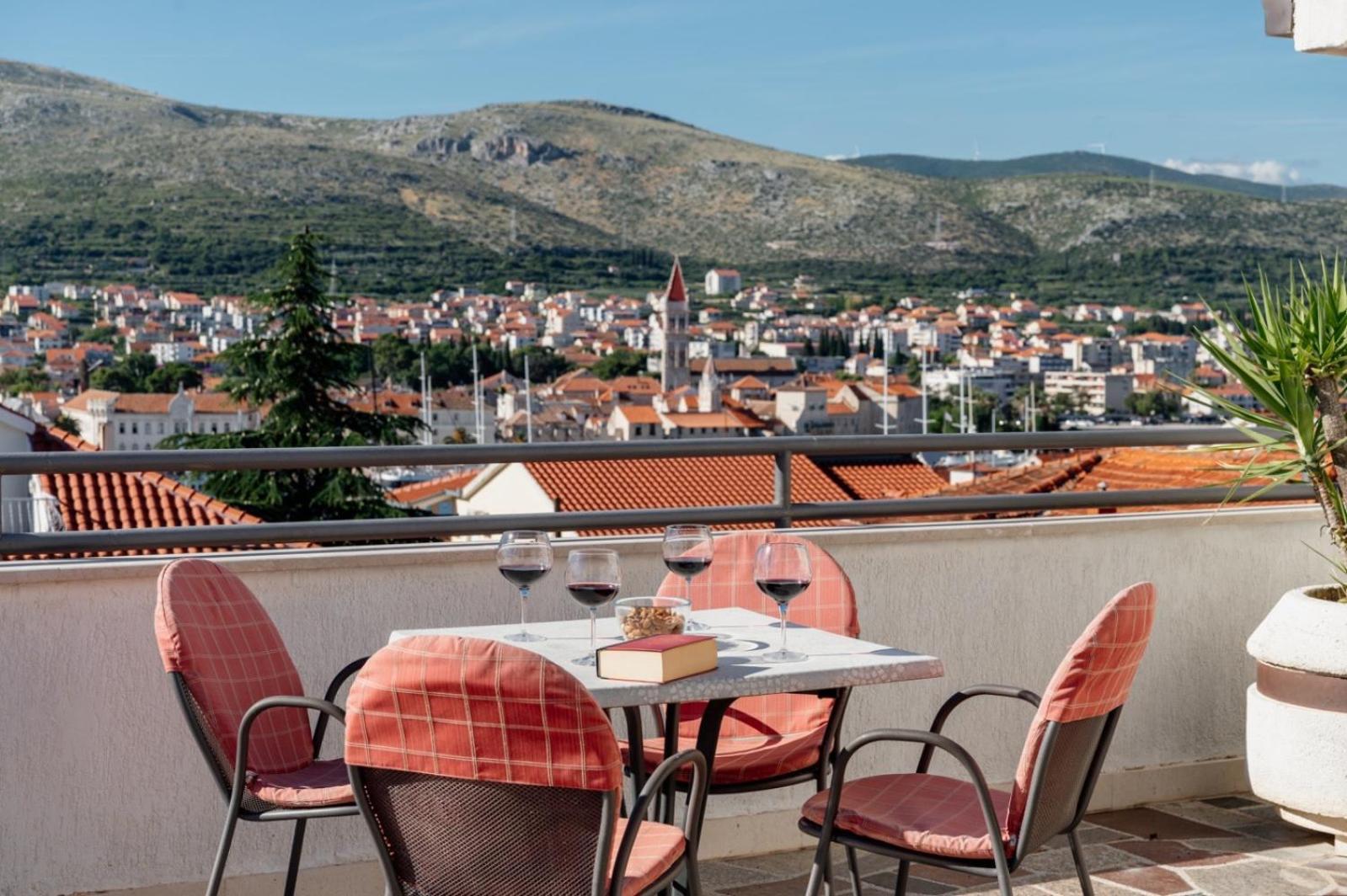 Apartments Kudelik Trogir Exterior photo