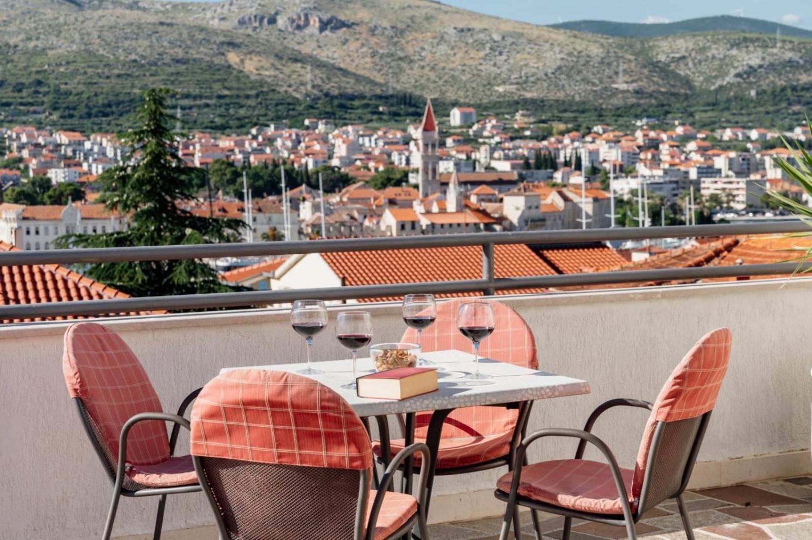 Apartments Kudelik Trogir Exterior photo
