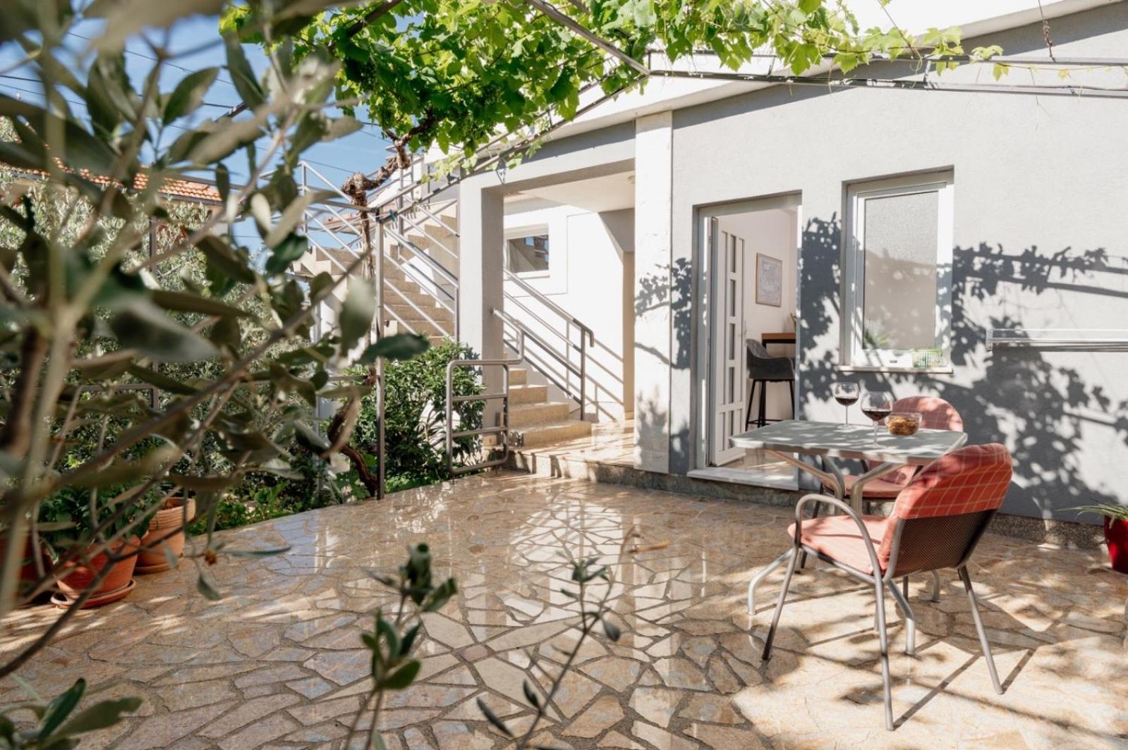 Apartments Kudelik Trogir Exterior photo